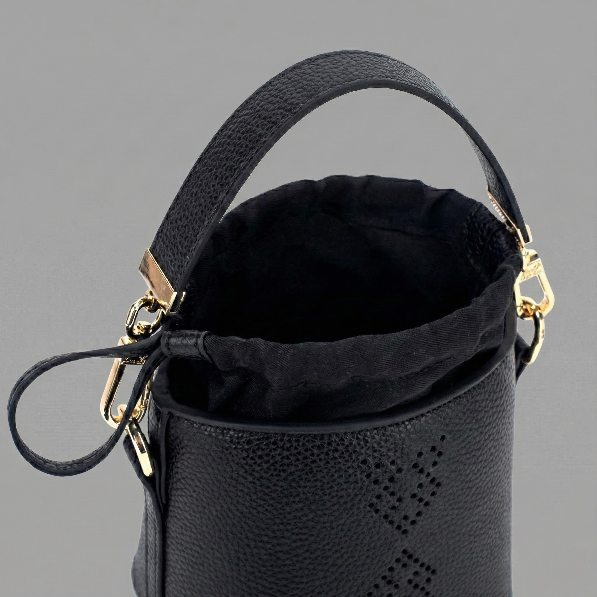 حقيبة الدلم ميني اسود