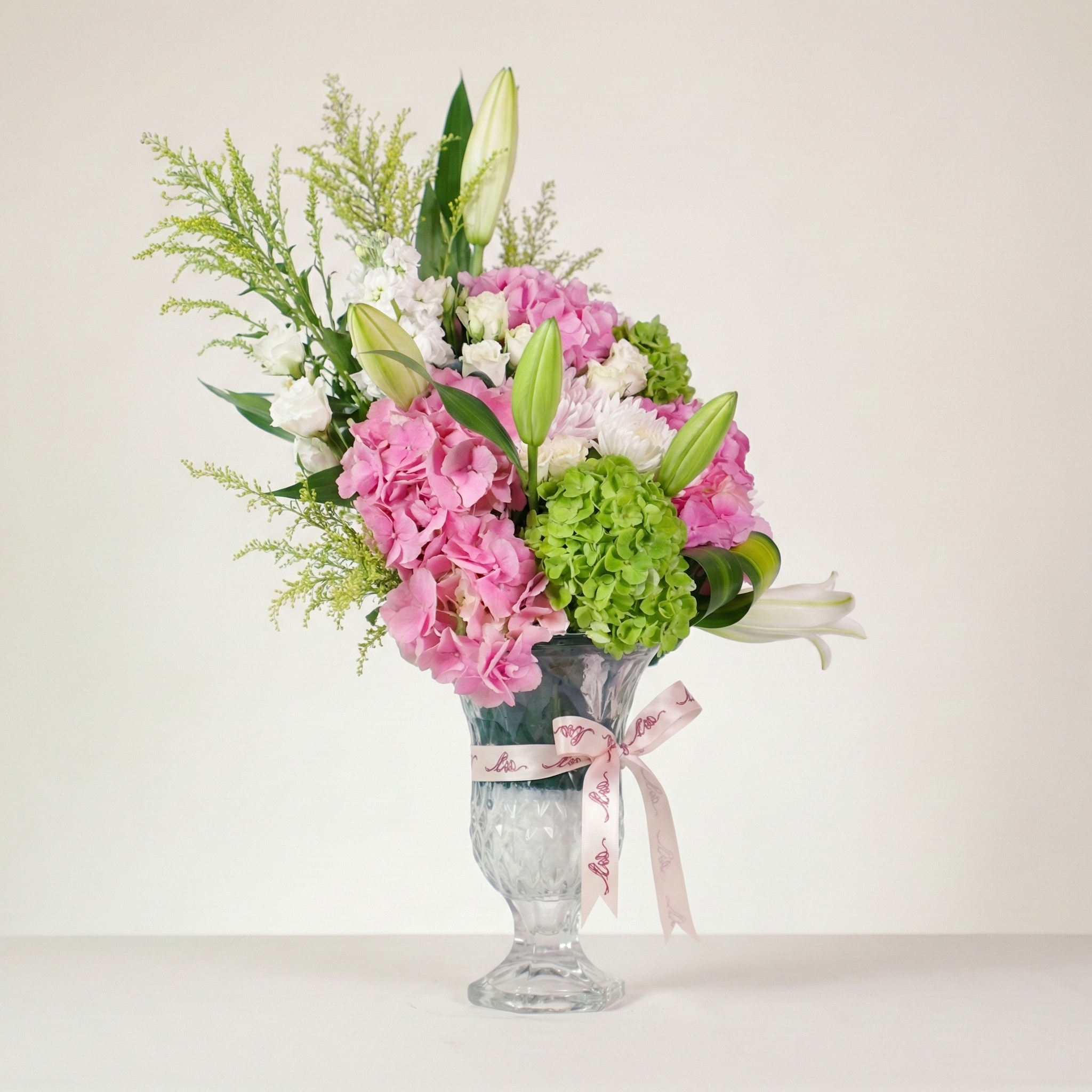 فازة الورد الرقيقة