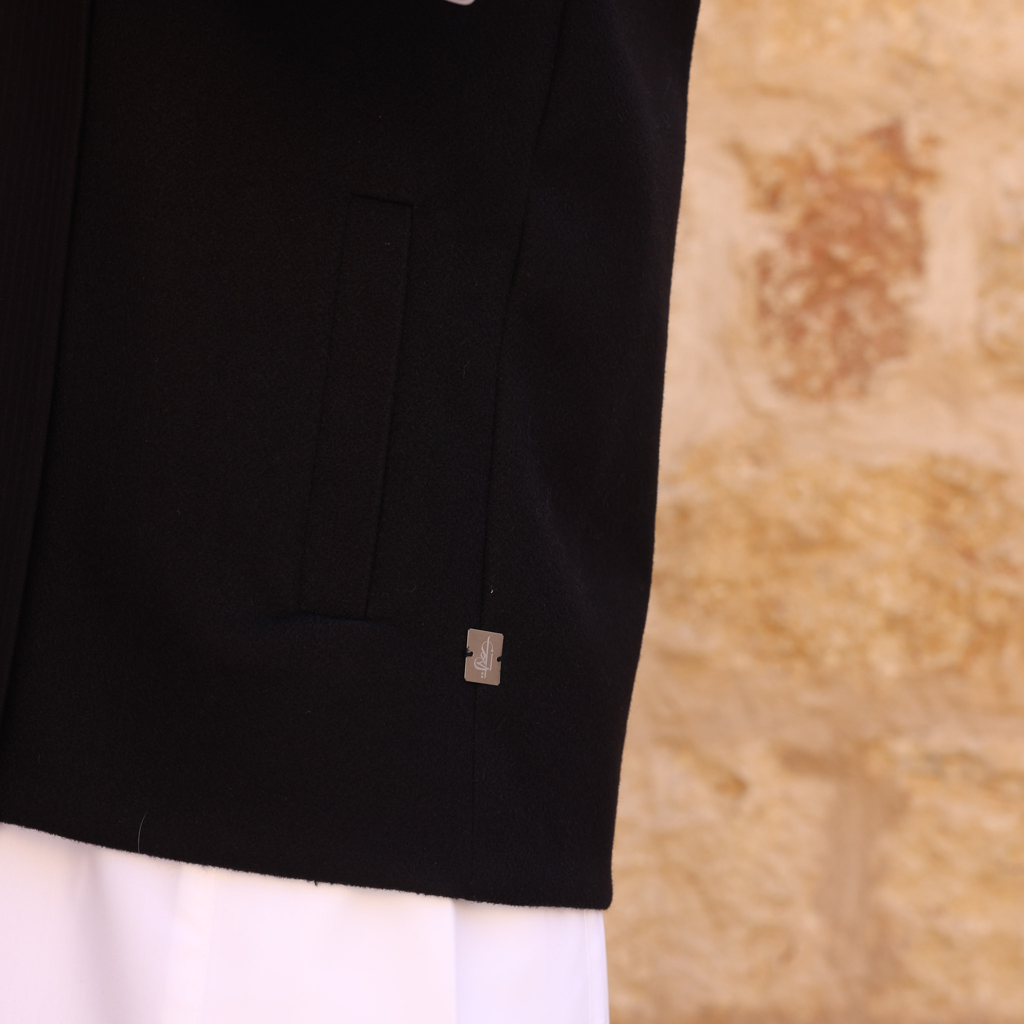 سترة فانت بلاك